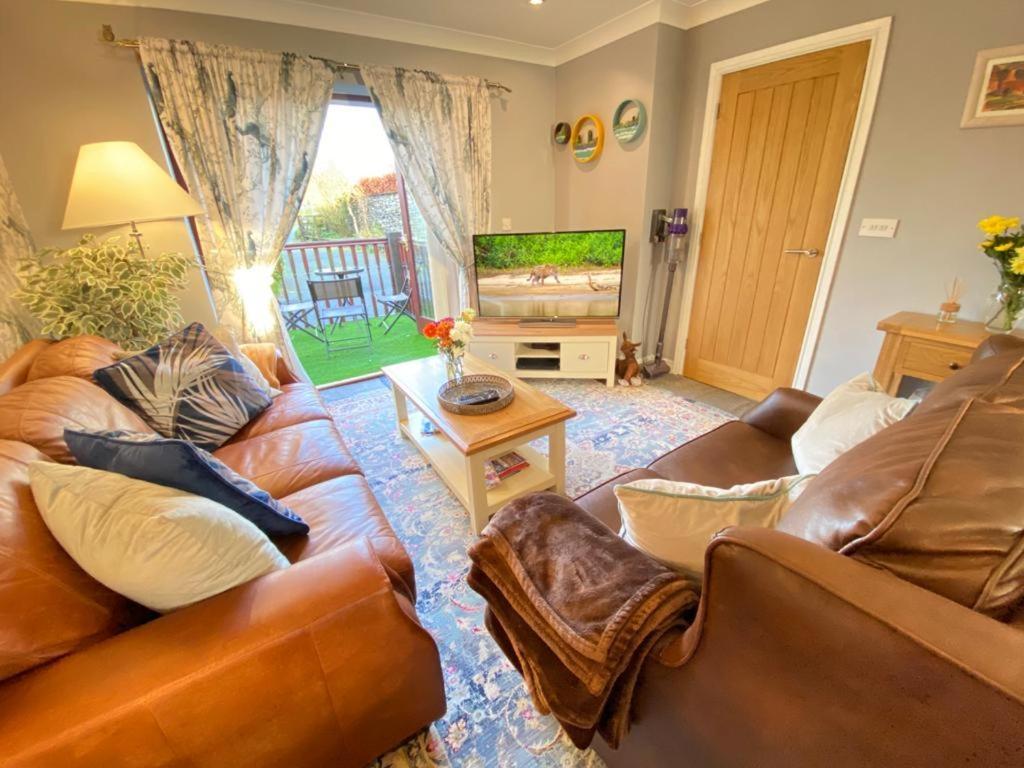 Lake District Cottage In 1 Acre Gardens Off M6 เพนริท ภายนอก รูปภาพ