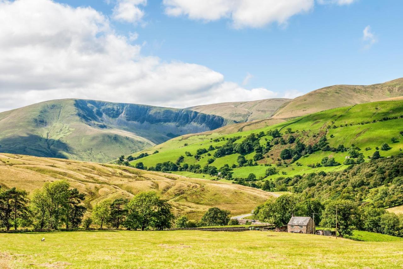 Lake District Cottage In 1 Acre Gardens Off M6 เพนริท ภายนอก รูปภาพ