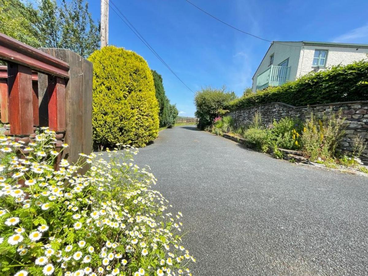 Lake District Cottage In 1 Acre Gardens Off M6 เพนริท ภายนอก รูปภาพ