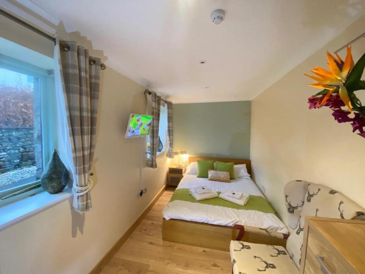 Lake District Cottage In 1 Acre Gardens Off M6 เพนริท ภายนอก รูปภาพ